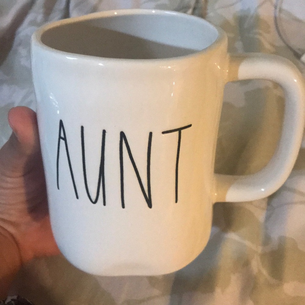 Rae dunn LL aunt